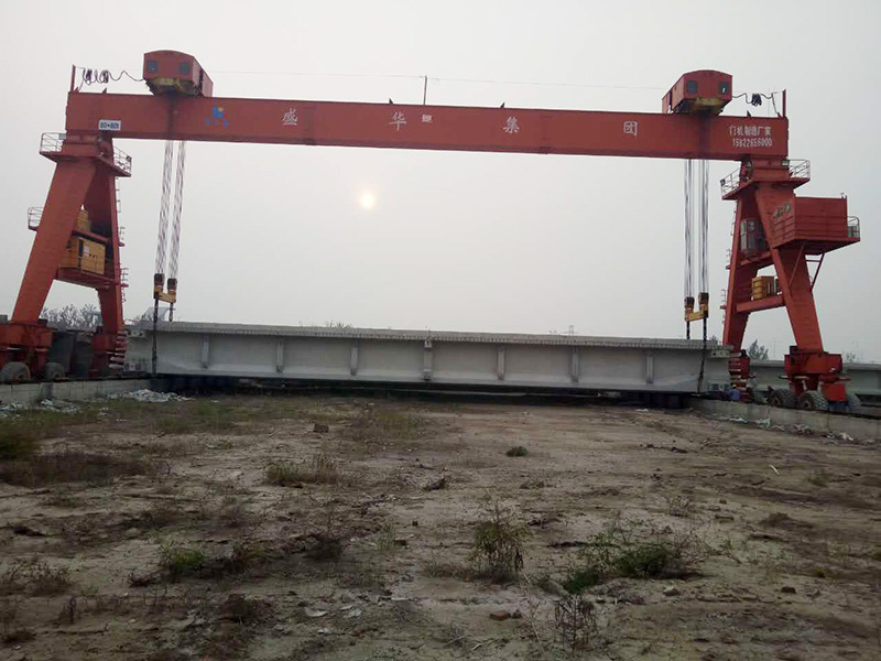 輪胎門式起重機(jī)